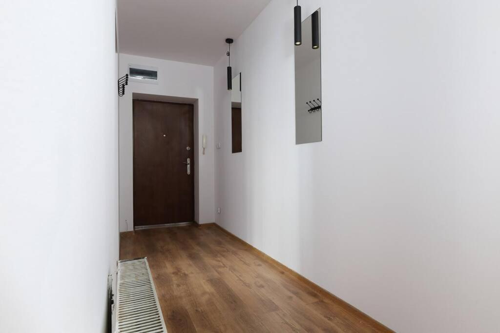 Przyjazny Apartament W Bedzinie Luaran gambar
