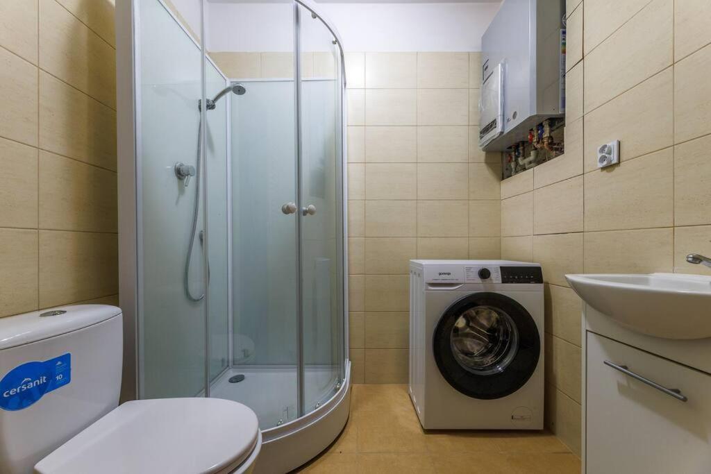 Przyjazny Apartament W Bedzinie Luaran gambar